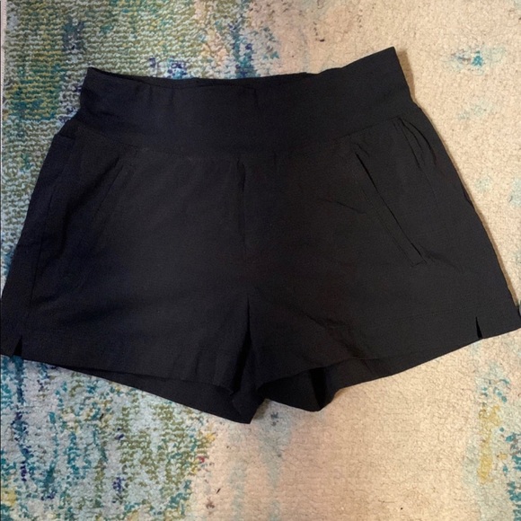 Athleta Trekkie north short - Picture 2 of 4